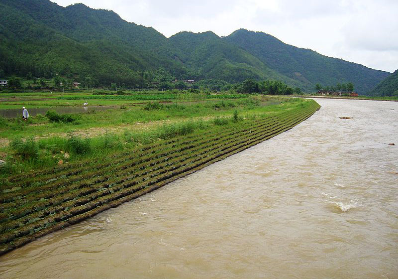 鄭州生態(tài)袋河道綠化